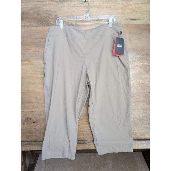 Mountain Hardwear Womens L Dynama Bermuda Cropped Capri Comfort High Waist NWT - Picture 1 of 4